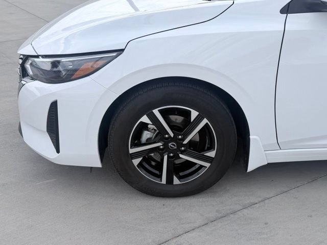 Certified 2025 Nissan Sentra SV FWD image 31