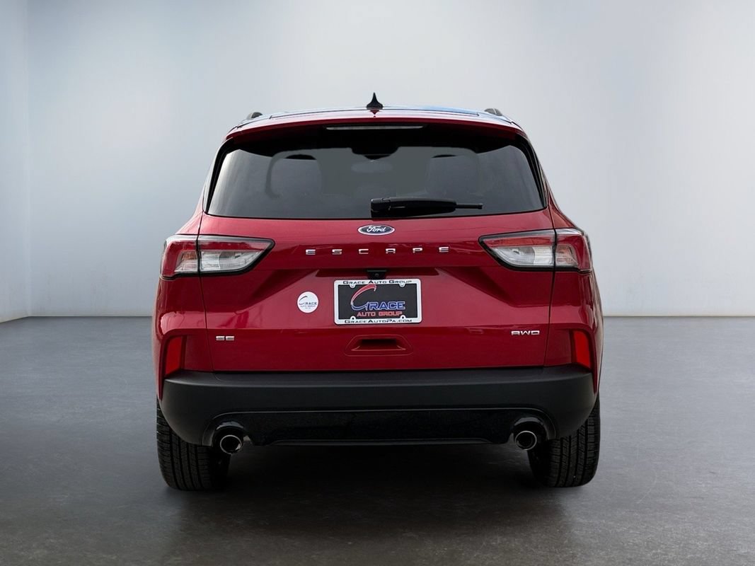 Used 2022 Ford Escape SE w/ SE Sport Appearance Package AWD/4WD image 6