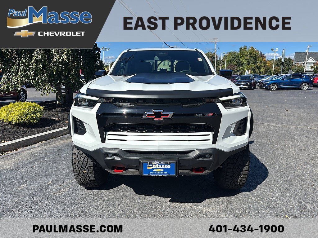 Used 2024 Chevrolet Colorado ZR2 w/ Safety Package AWD/4WD image 2