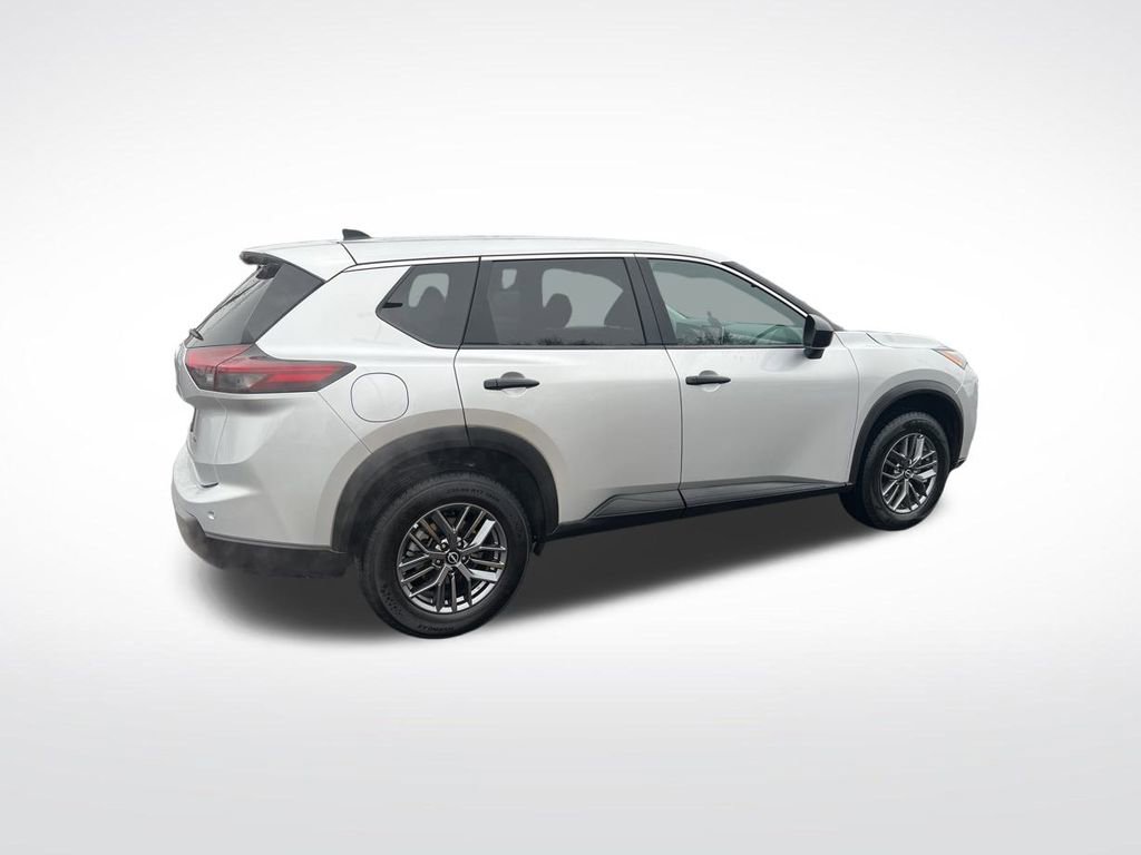 Certified 2024 Nissan Rogue S image 47