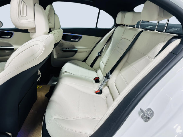 Used 2026 Mercedes-Benz C 300 4MATIC Sedan image 7