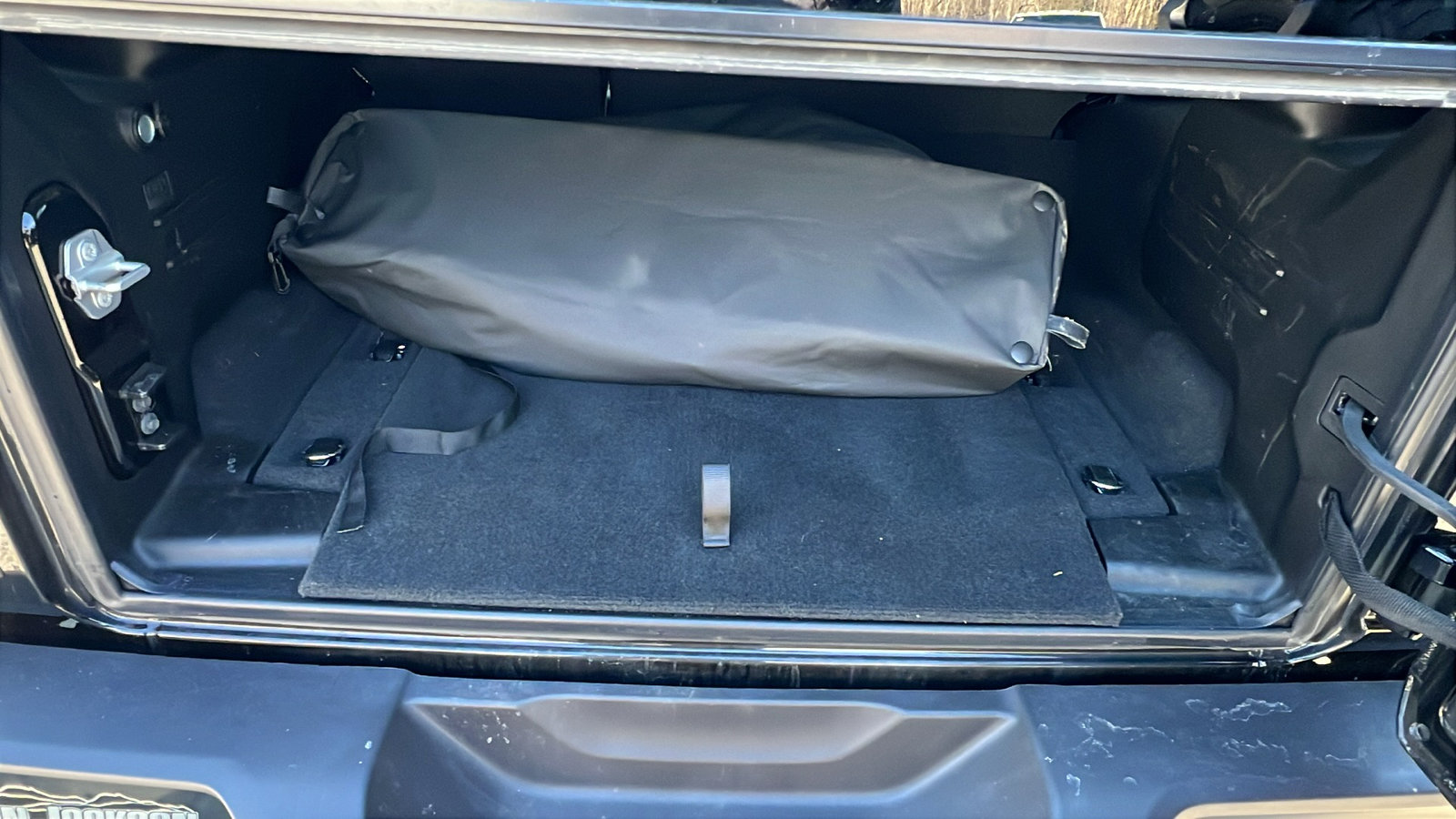 Used 2025 Jeep Wrangler Willys image 13