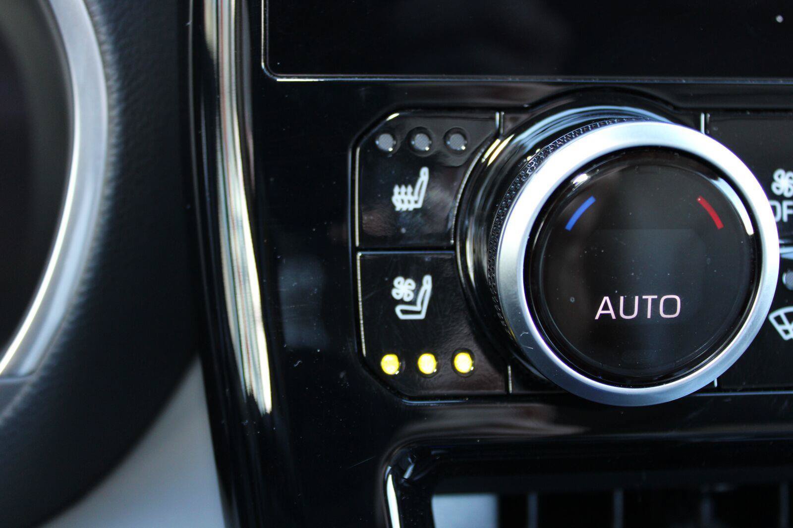 Used 2026 Toyota Highlander Platinum AWD/4WD image 29