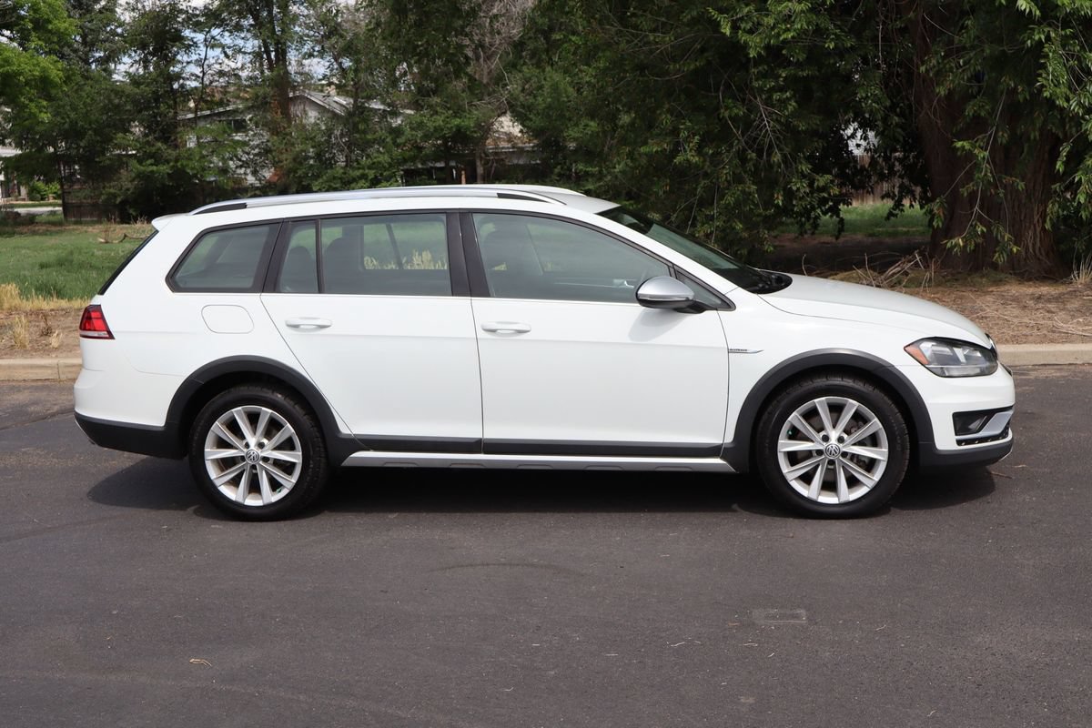 Used 2018 Volkswagen Golf Alltrack S AWD/4WD image 3