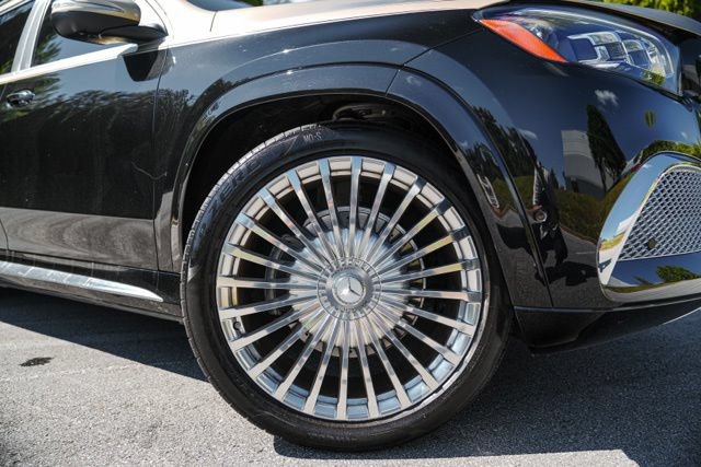 Used 2023 Mercedes-Benz Maybach GLS 600 4MATIC image 18