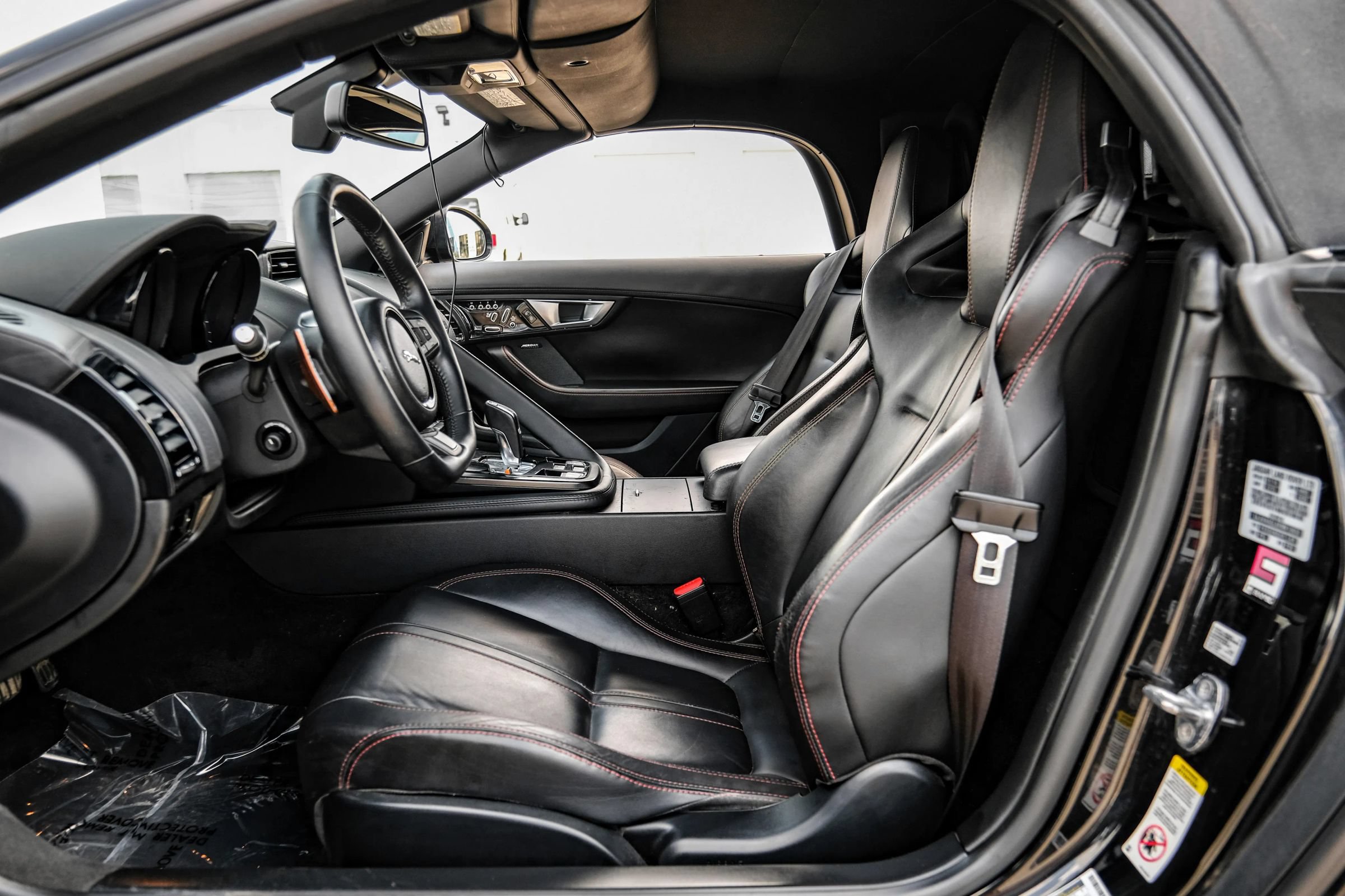 Used 2014 Jaguar F-TYPE S RWD image 4