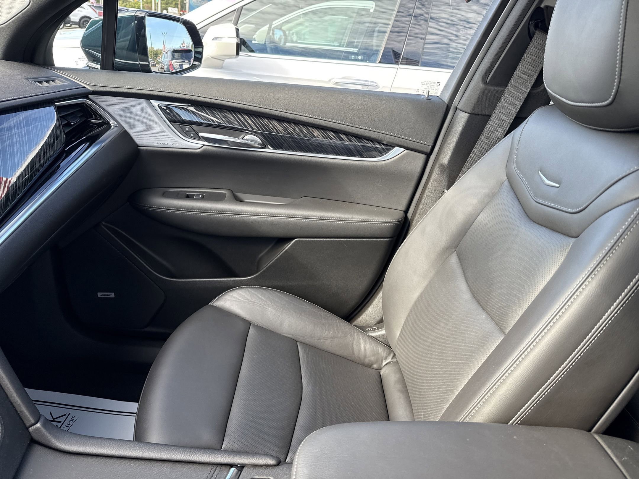 Certified 2025 Cadillac XT6 Premium Luxury FWD image 22