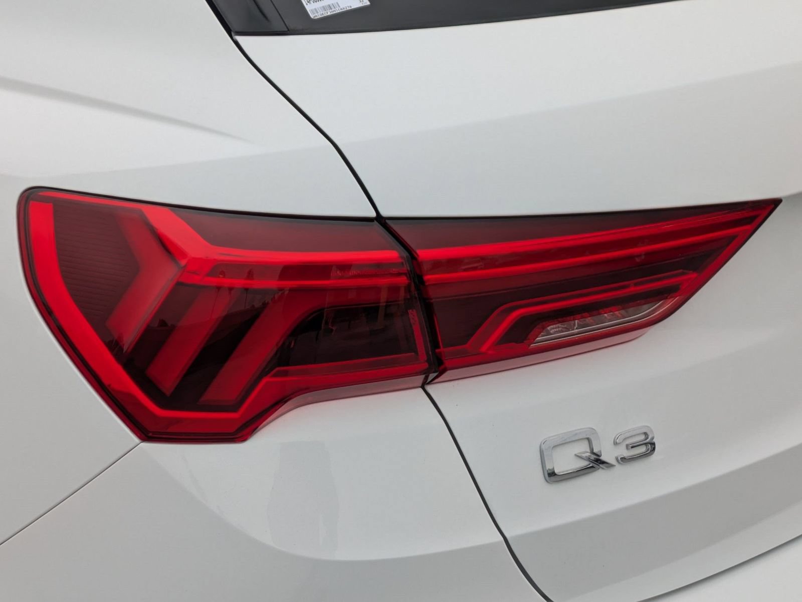 Used 2022 Audi Q3 2.0T Premium AWD/4WD image 17