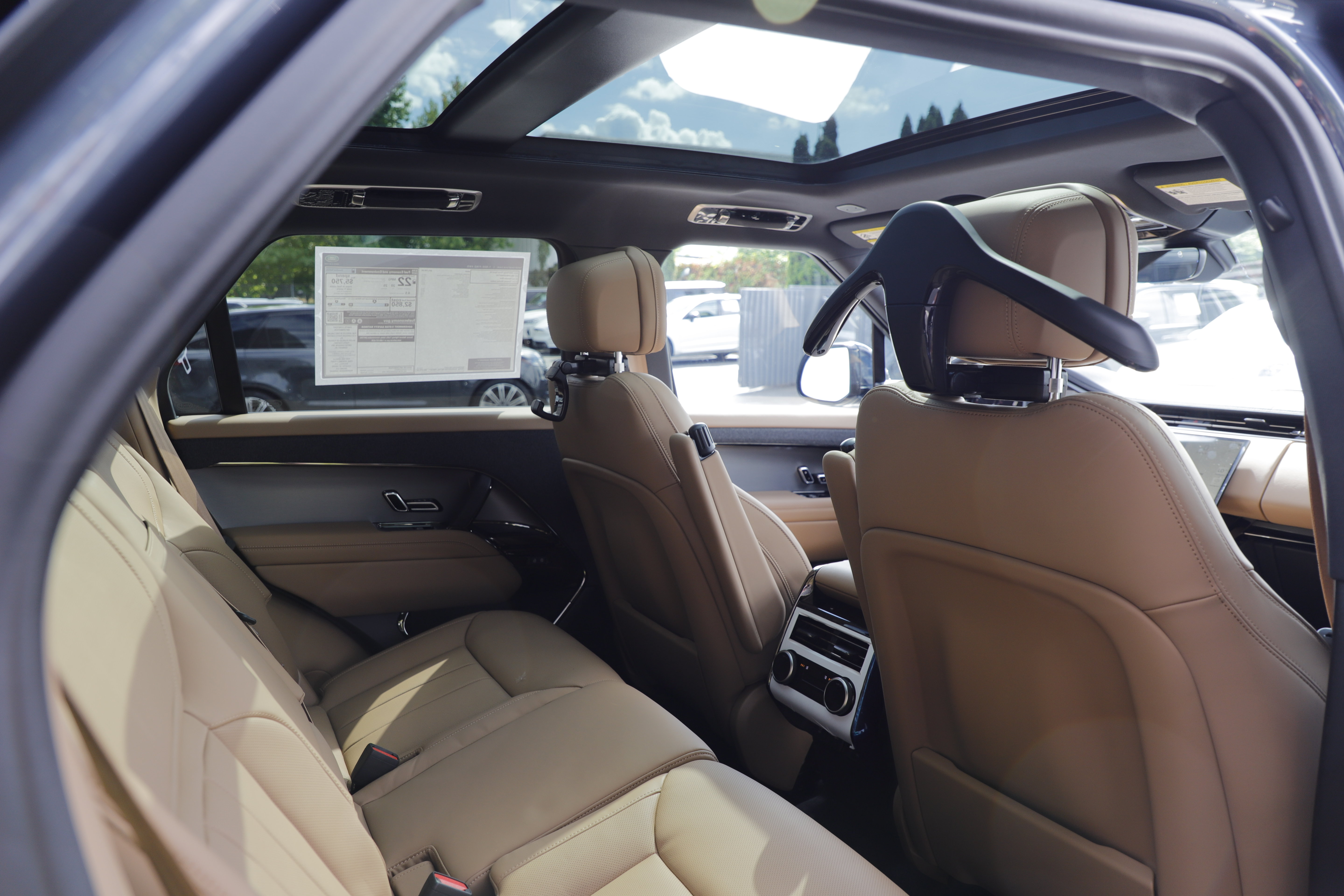 New 2026 Land Rover Range Rover Sport SE AWD/4WD image 11