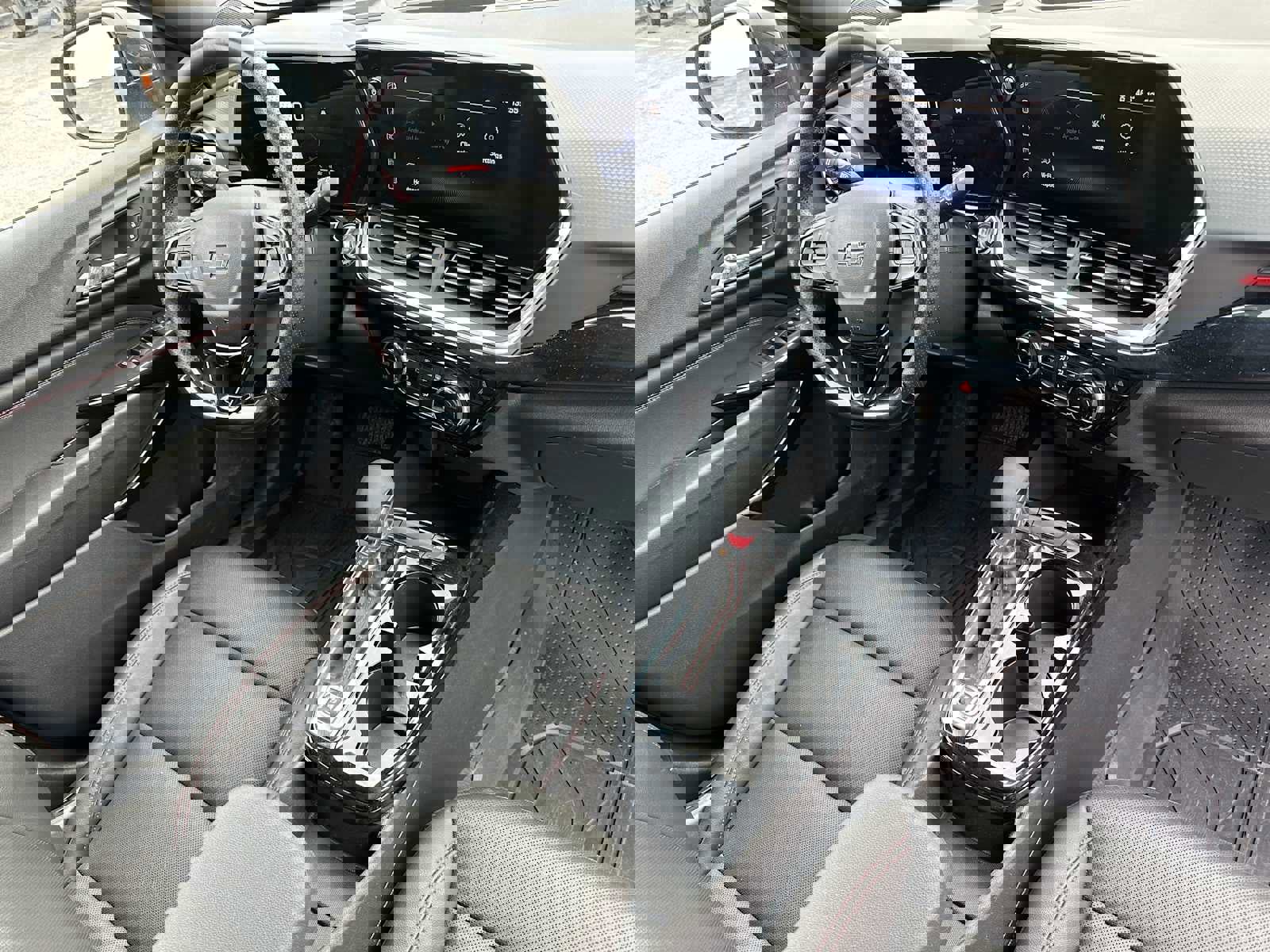 Certified 2024 Chevrolet Trax RS w/ Driver Confidence Package image 11