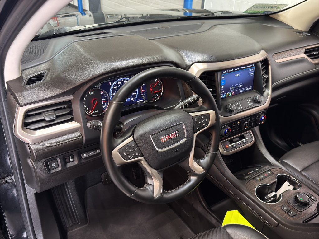 Used 2023 GMC Acadia Denali w/ Black Diamond Edition AWD/4WD image 20