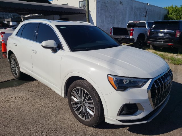 Used 2022 Audi Q3 2.0T Premium w/ Convenience Package AWD/4WD image 4