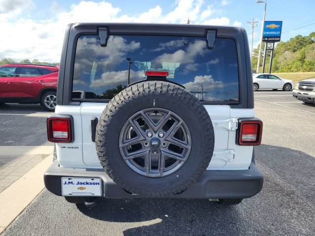 Used 2024 Jeep Wrangler Unlimited Sport AWD/4WD image 8