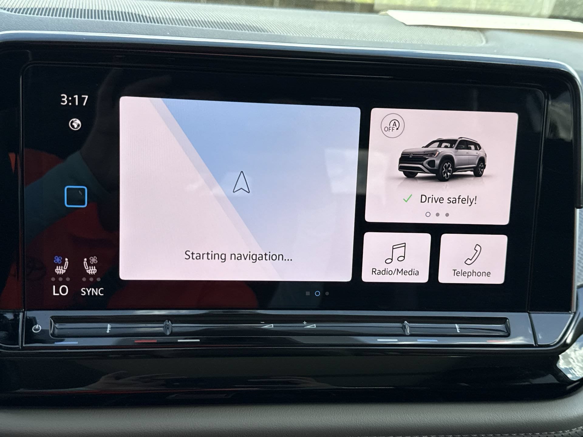 Used 2024 Volkswagen Atlas Peak Edition SE AWD/4WD image 20