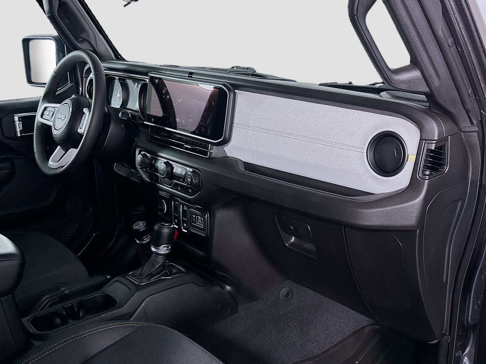 Used 2024 Jeep Wrangler Sport AWD/4WD image 25