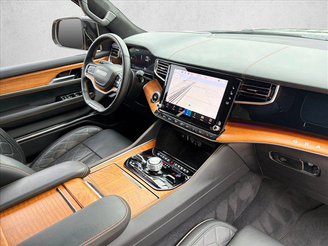 Used 2023 Jeep Grand Wagoneer Series III AWD/4WD image 23