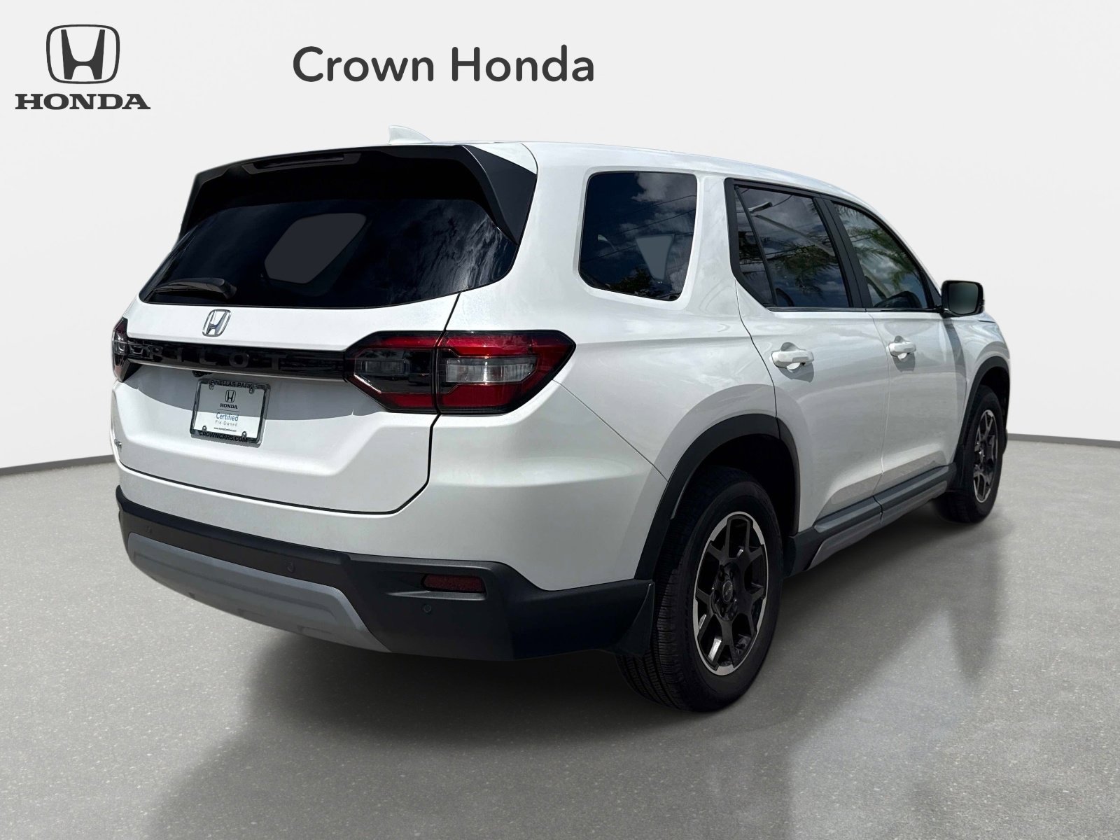 Used 2025 Honda Pilot EX-L image 4
