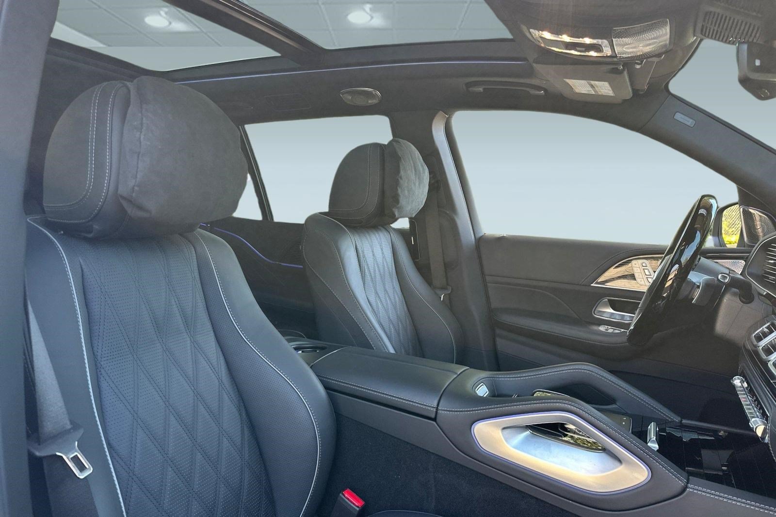 Certified 2025 Mercedes-Benz Maybach GLS 600 4MATIC image 32