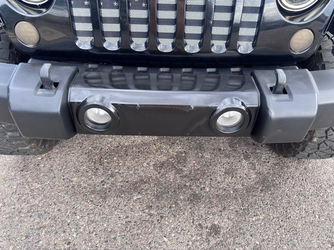 Used 2013 Jeep Wrangler Unlimited Sahara w/ Dual Top Group AWD/4WD image 18