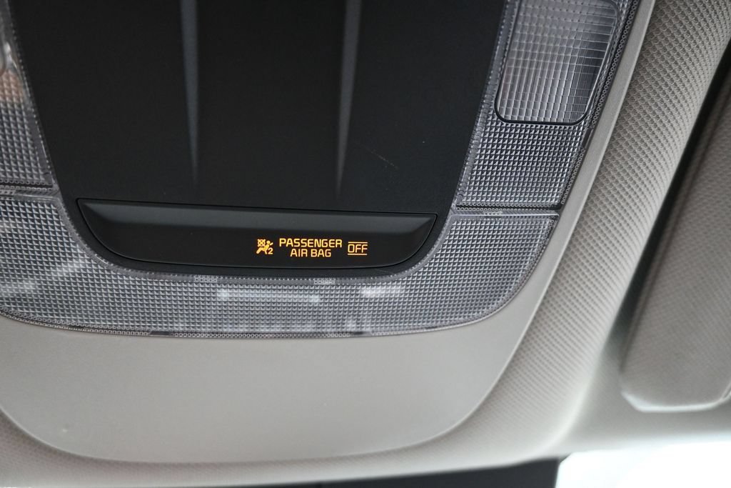 Used 2023 Kia Sorento LX FWD image 29