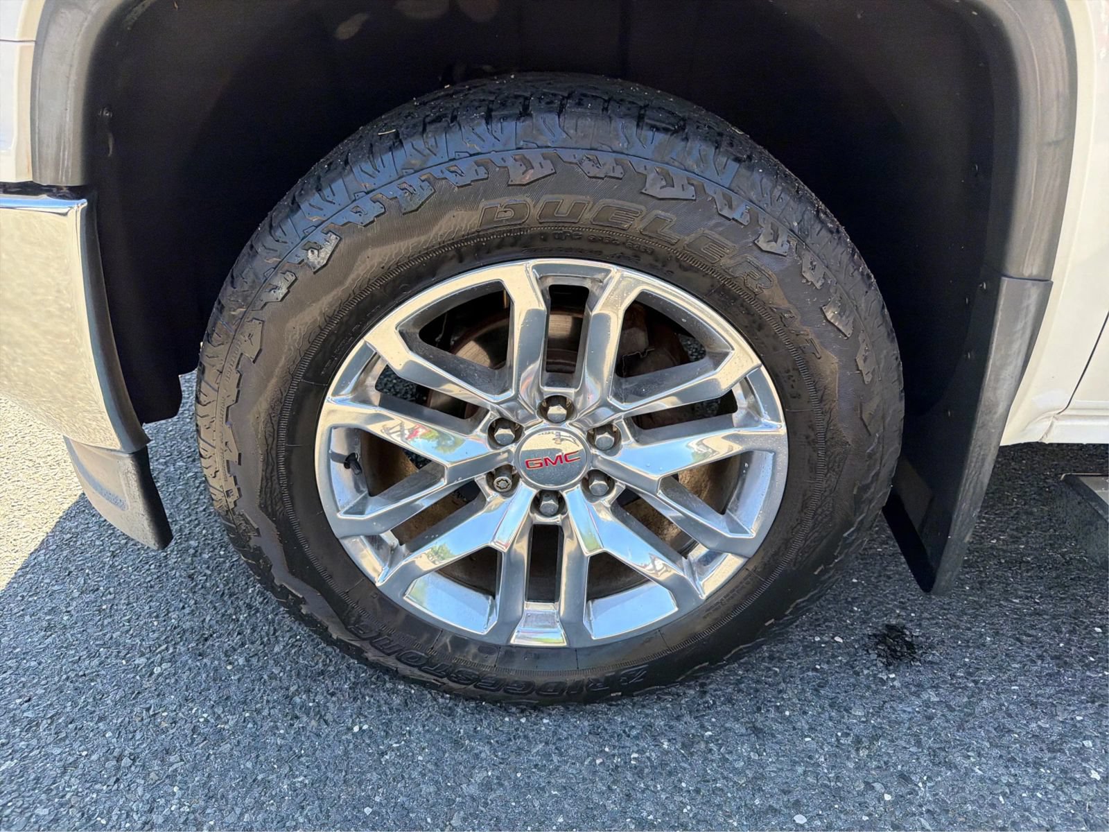 Used 2014 GMC Sierra 1500 SLT w/ SLT Crew Cab Value Package AWD/4WD image 16