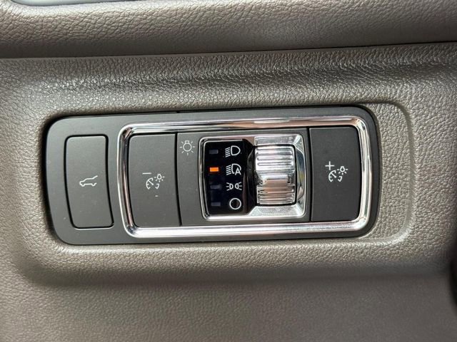 Used 2022 Lincoln Corsair FWD image 23