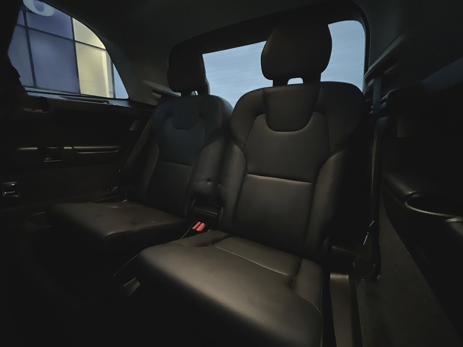 Certified 2023 Volvo XC90 B6 Plus image 26