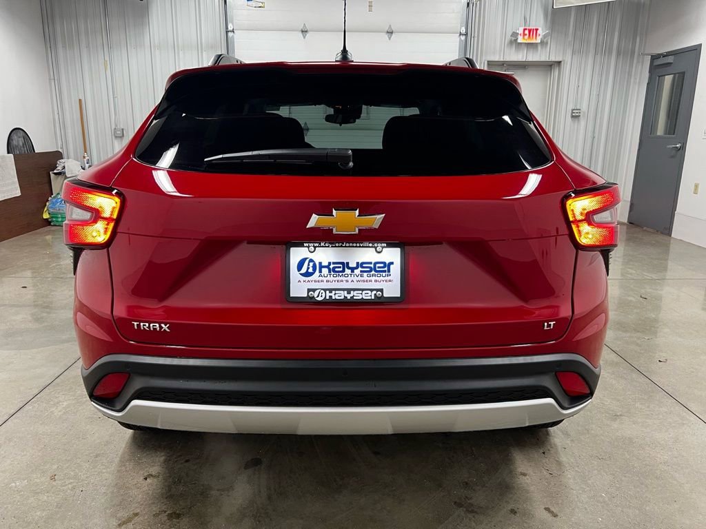 New 2026 Chevrolet Trax LT w/ Driver Confidence Package image 4