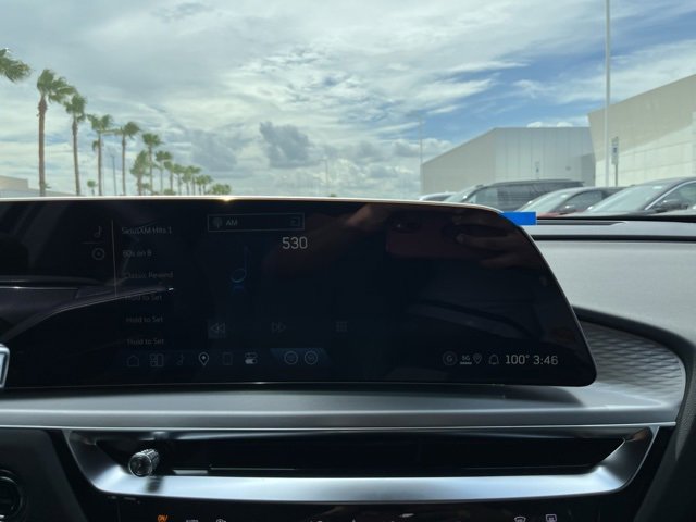 New 2025 Cadillac Lyriq Luxury image 18