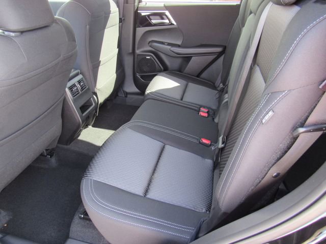 New 2026 Mitsubishi Outlander ES image 15