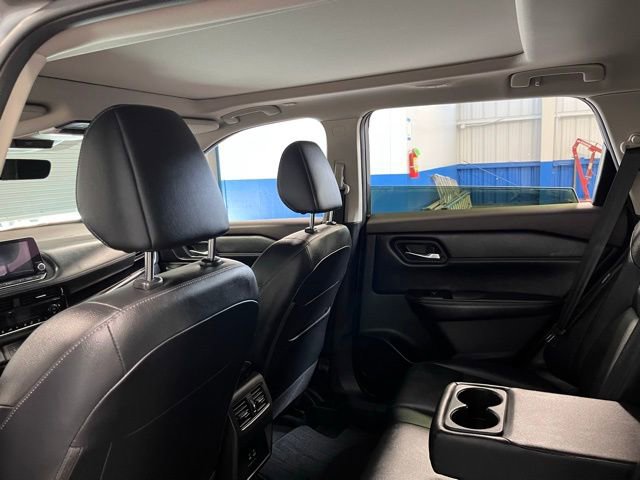 Used 2023 Nissan Rogue SL image 17