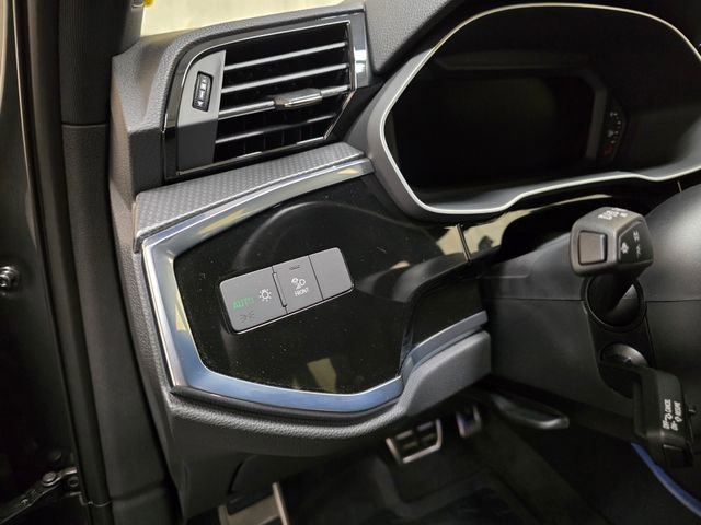 Used 2025 Audi Q3 2.0T Premium Plus w/ Premium Plus Package image 20