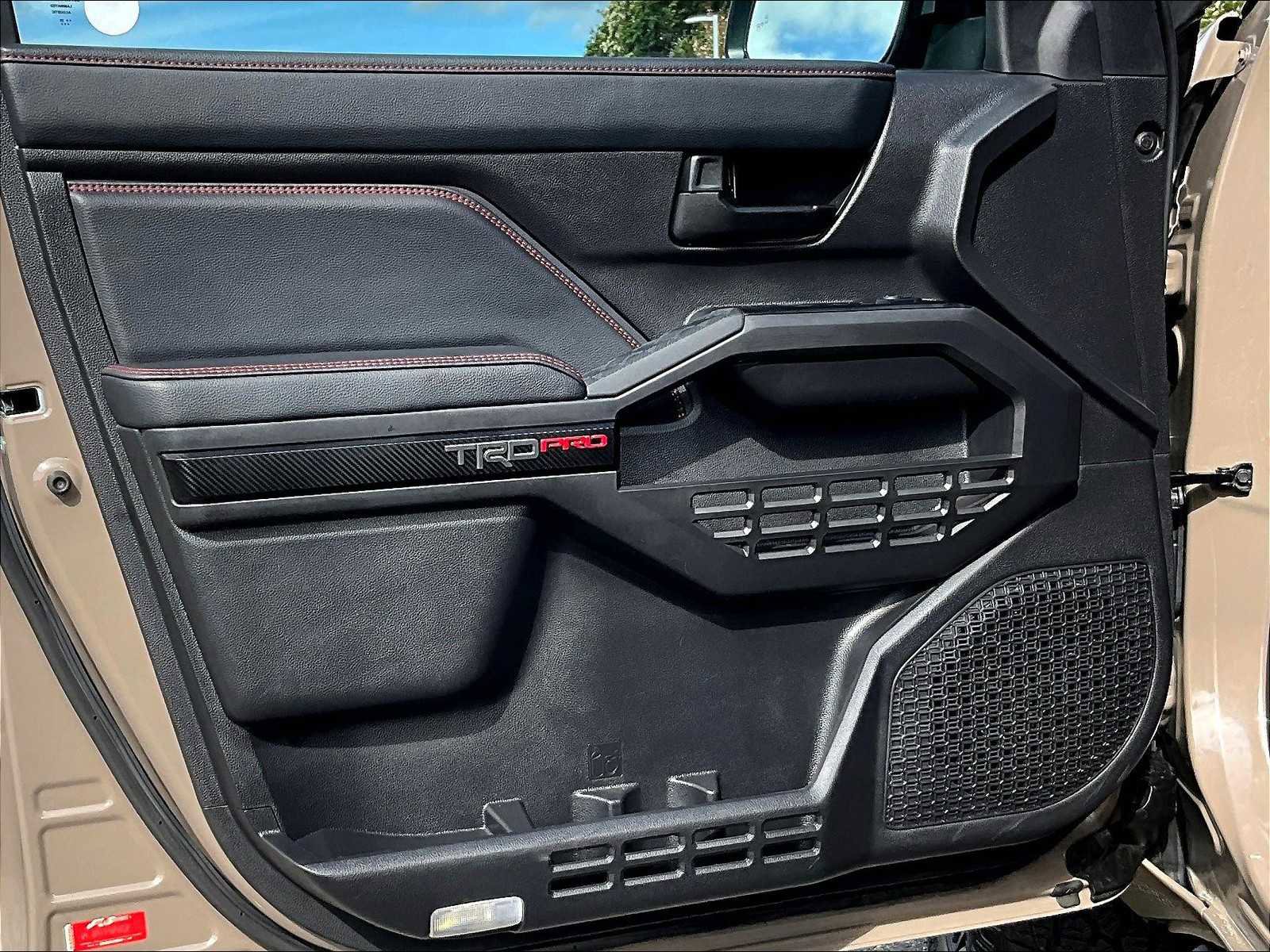 Used 2025 Toyota Tacoma TRD Pro image 9