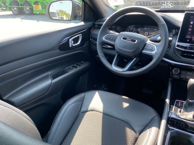 New 2025 Jeep Compass Latitude w/ Sun & Sound Group image 33