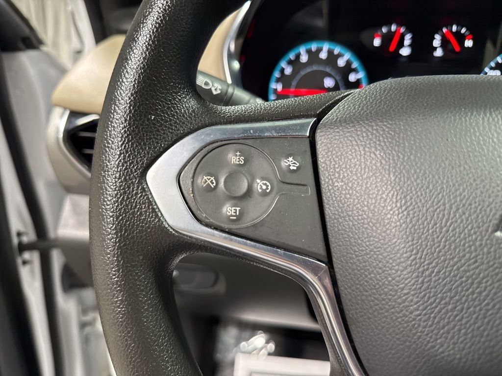 Used 2023 Chevrolet Traverse LS AWD/4WD image 21