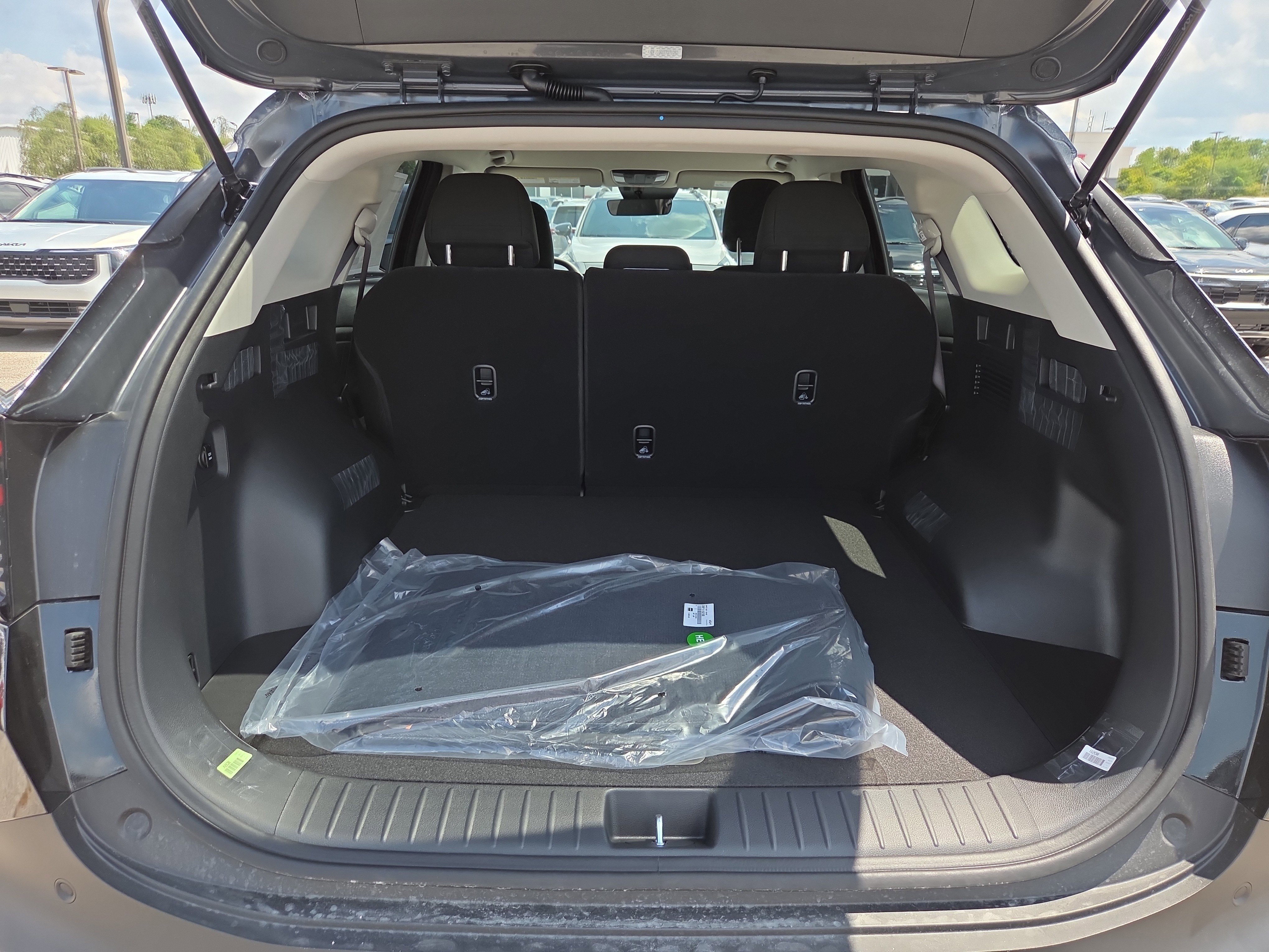 New 2026 Kia Sportage S image 8