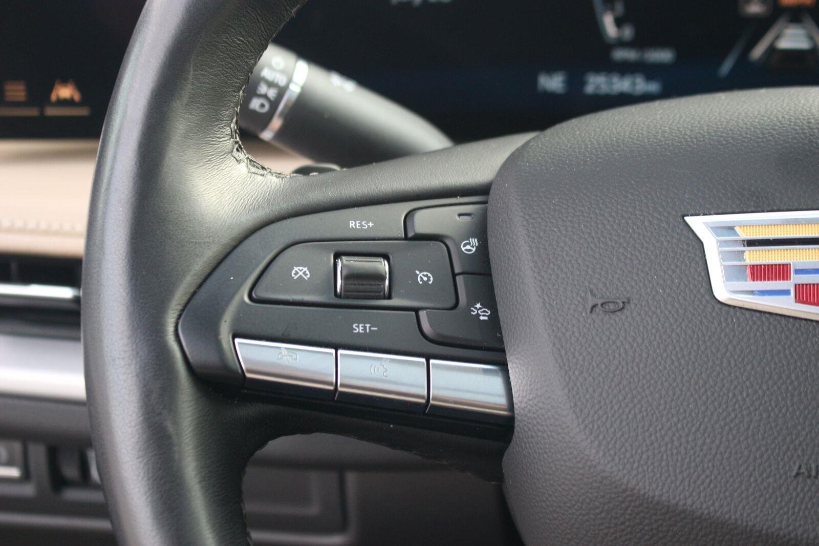 Used 2024 Cadillac XT4 Premium Luxury FWD image 20