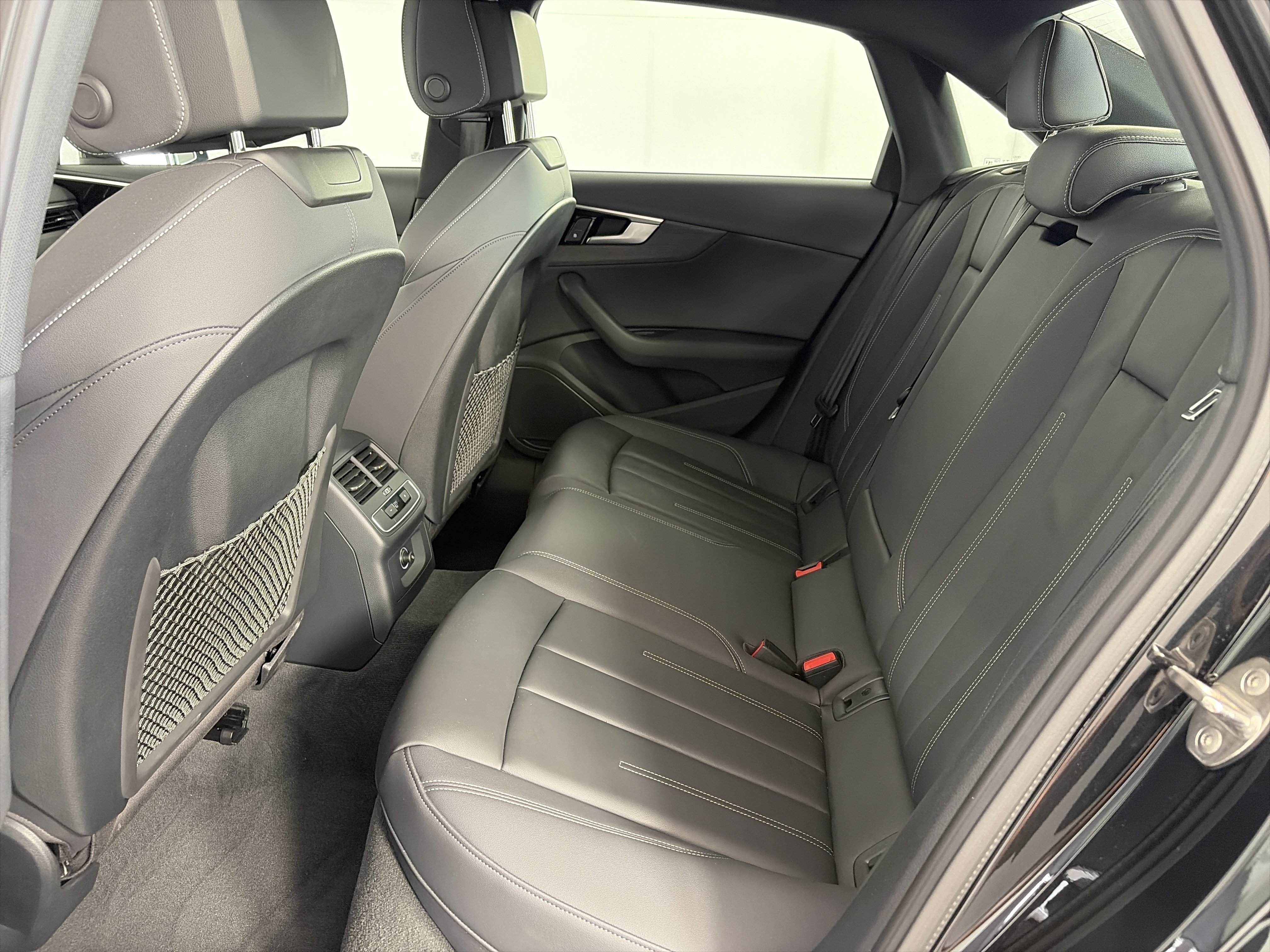 Used 2020 Audi A4 2.0T Premium w/ Convenience Package AWD/4WD image 9