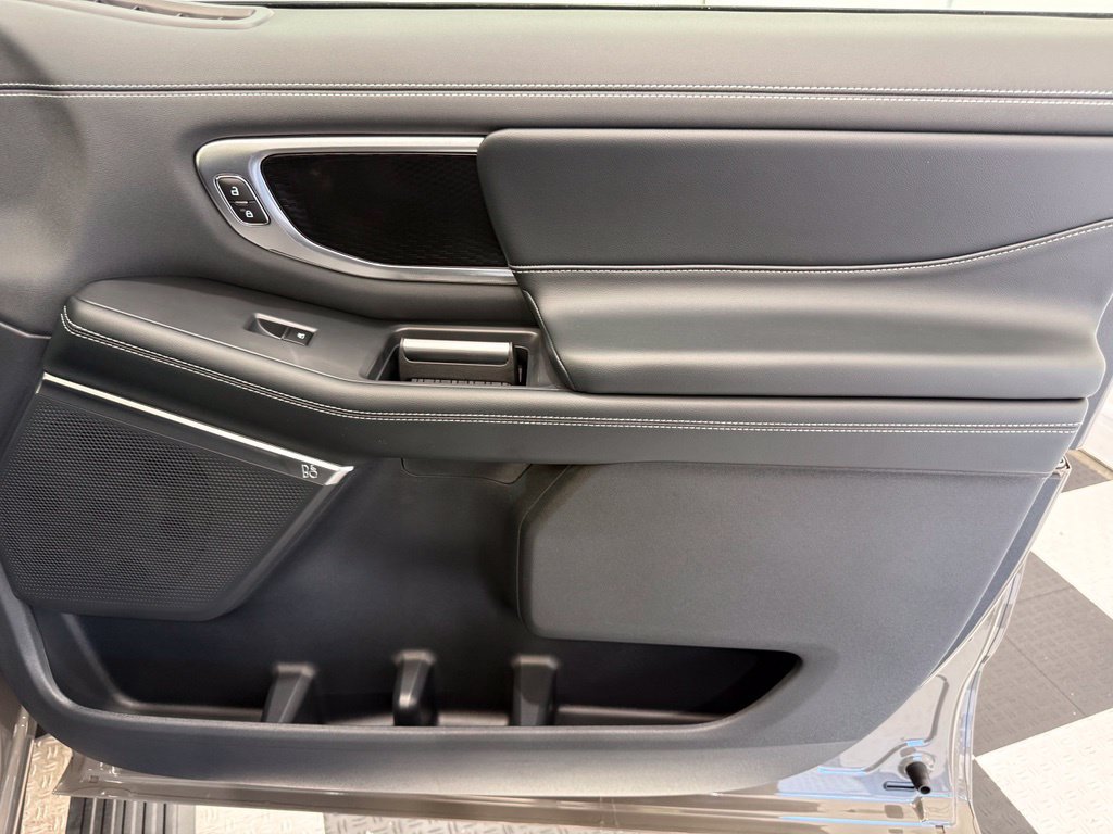 New 2027 Ford Expedition Platinum w/ Stealth Appearance Package AWD/4WD image 29