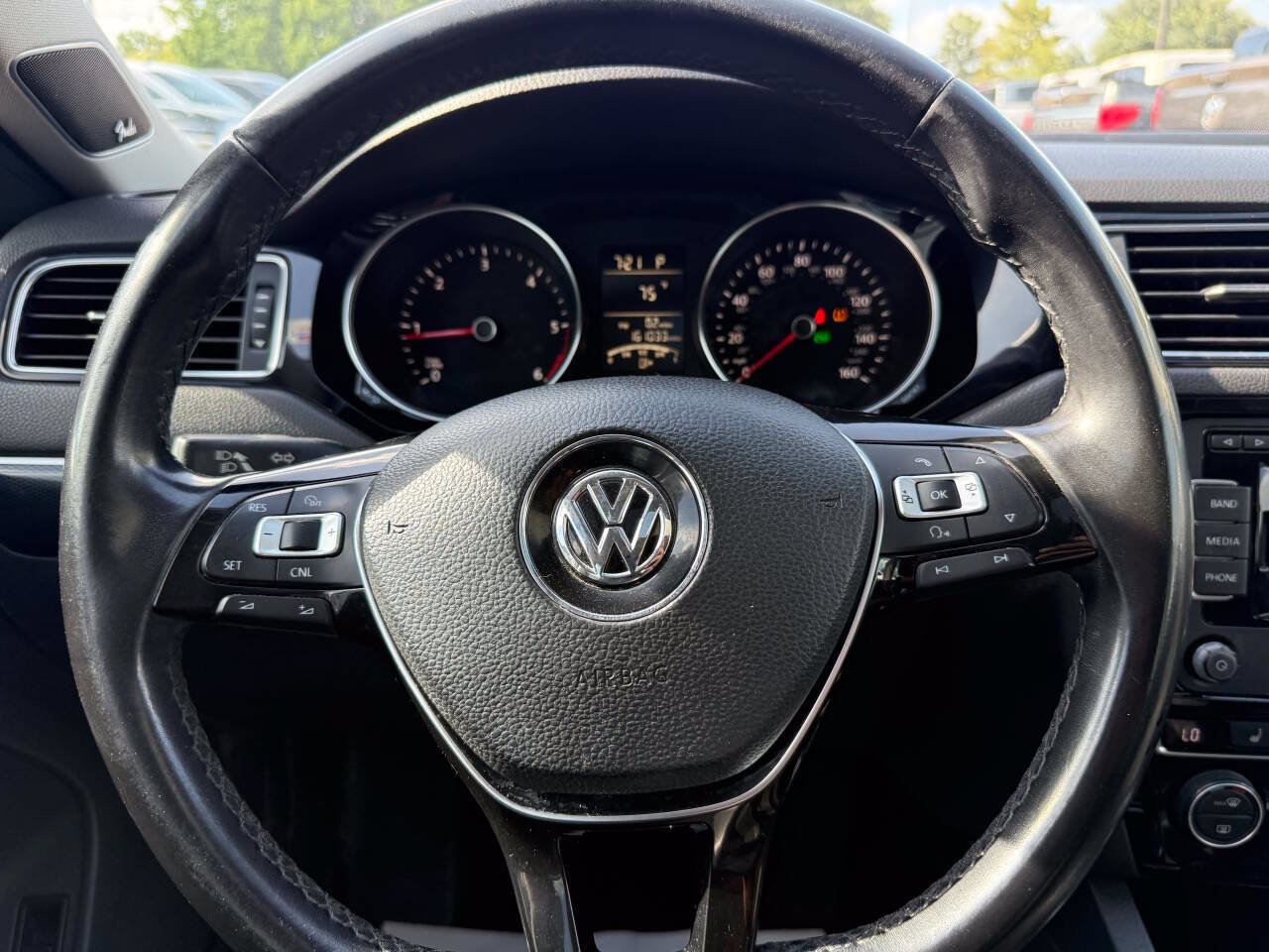 Used 2015 Volkswagen Jetta TDI SEL FWD image 24