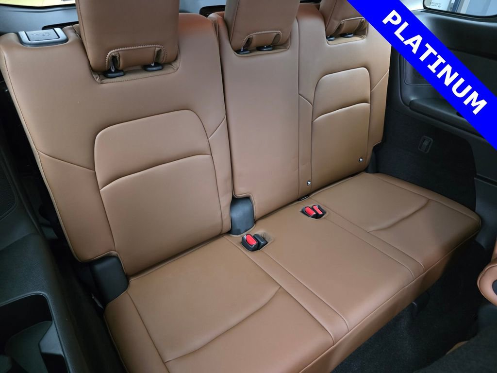 Used 2024 Nissan Pathfinder Platinum image 30