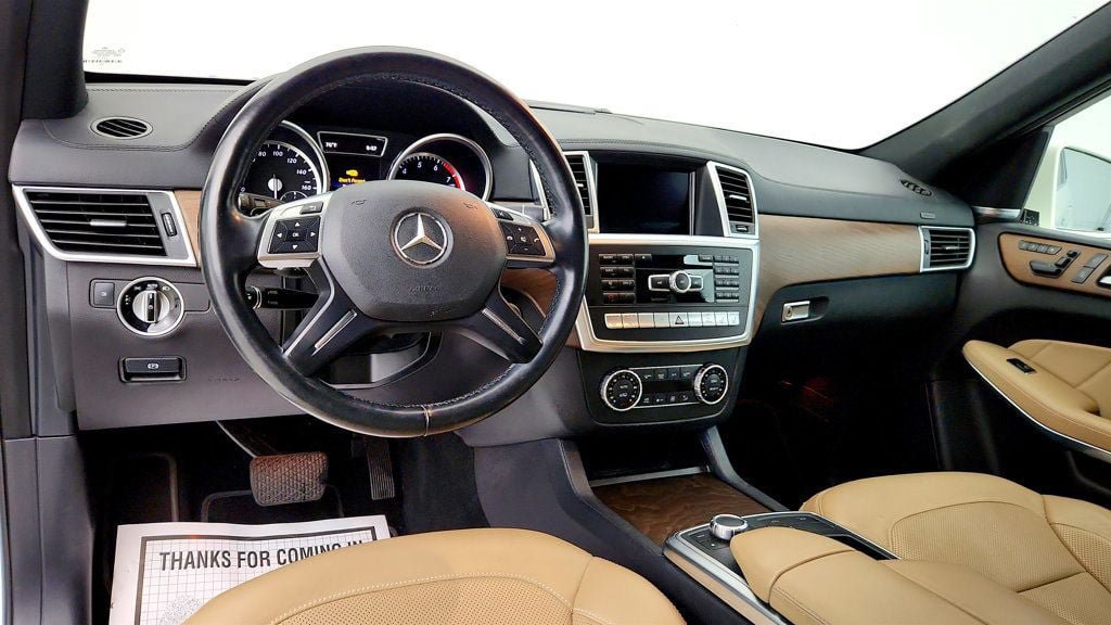 Used 2016 Mercedes-Benz GL 550 4MATIC image 12