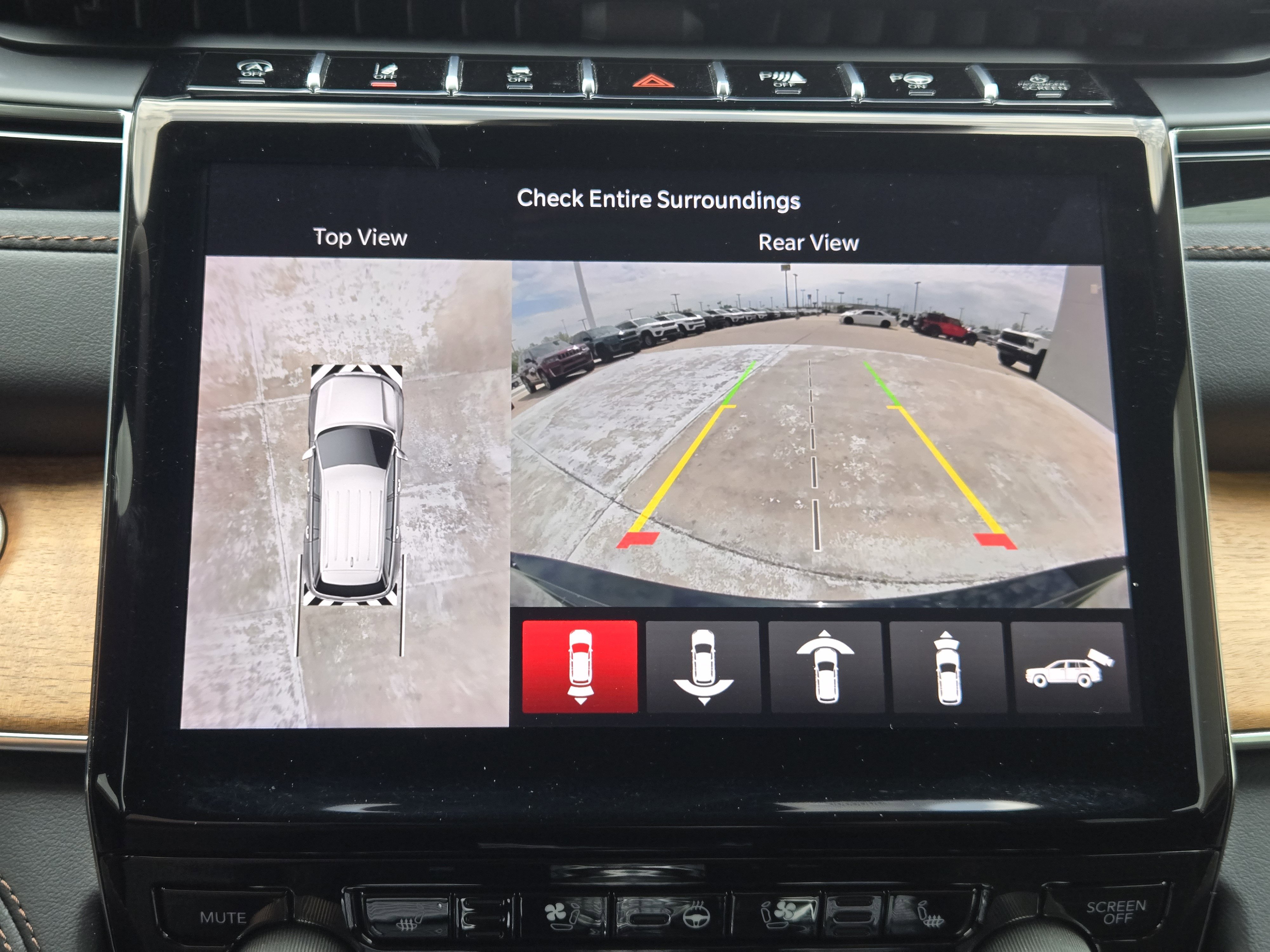 Used 2024 Jeep Grand Cherokee Summit AWD/4WD image 21