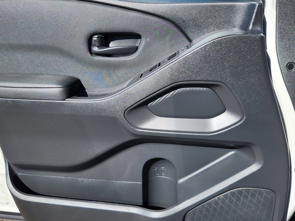 Certified 2024 Nissan Frontier S image 8