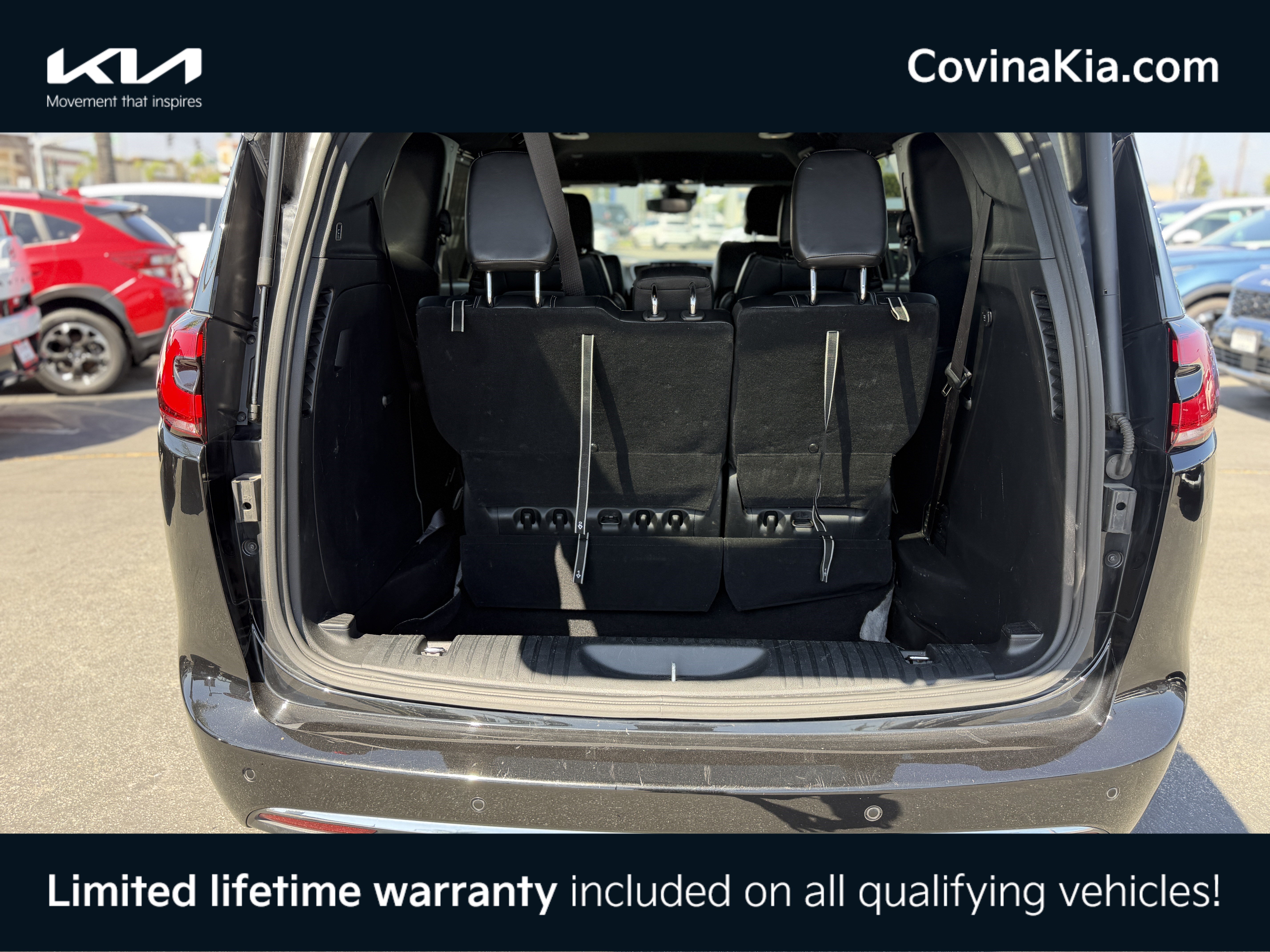 Used 2025 Chrysler Pacifica Select FWD image 9