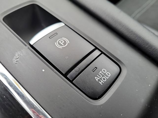 Used 2024 Mitsubishi Outlander SE image 32