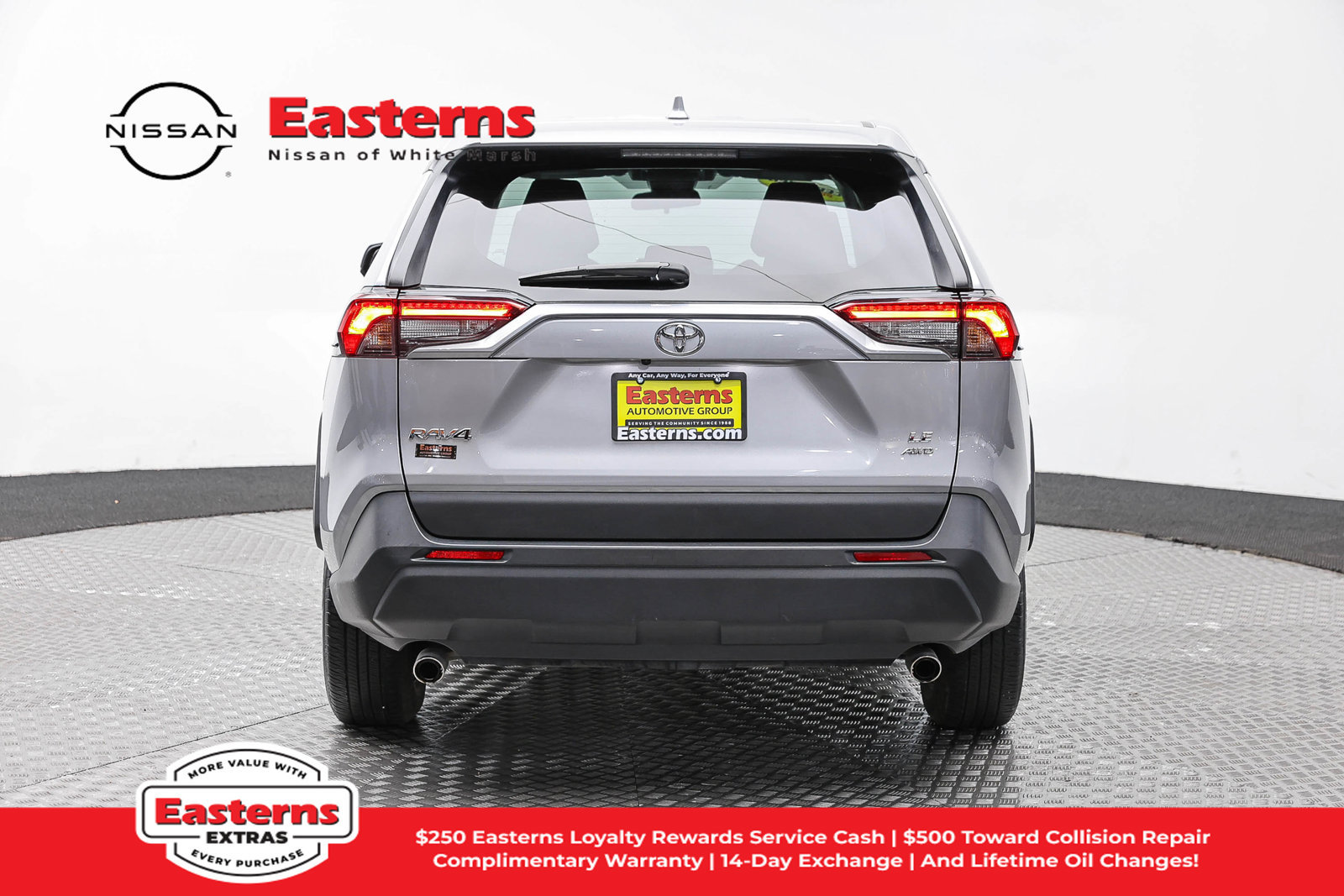 Used 2025 Toyota RAV4 LE AWD/4WD image 6