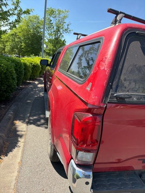 Used 2018 Toyota Tacoma SR5 image 11