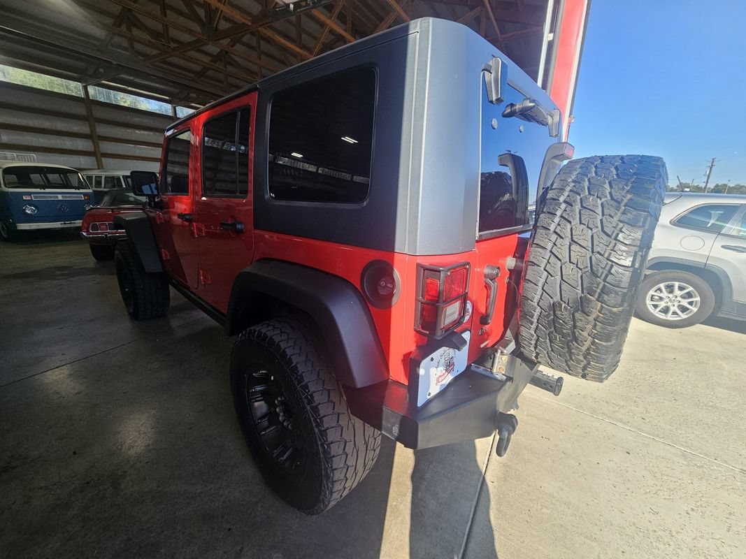 Used 2010 Jeep Wrangler Unlimited Sport AWD/4WD image 6