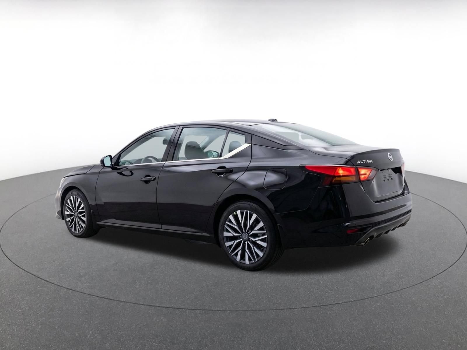 Used 2026 Nissan Altima 2.5 SV FWD image 5